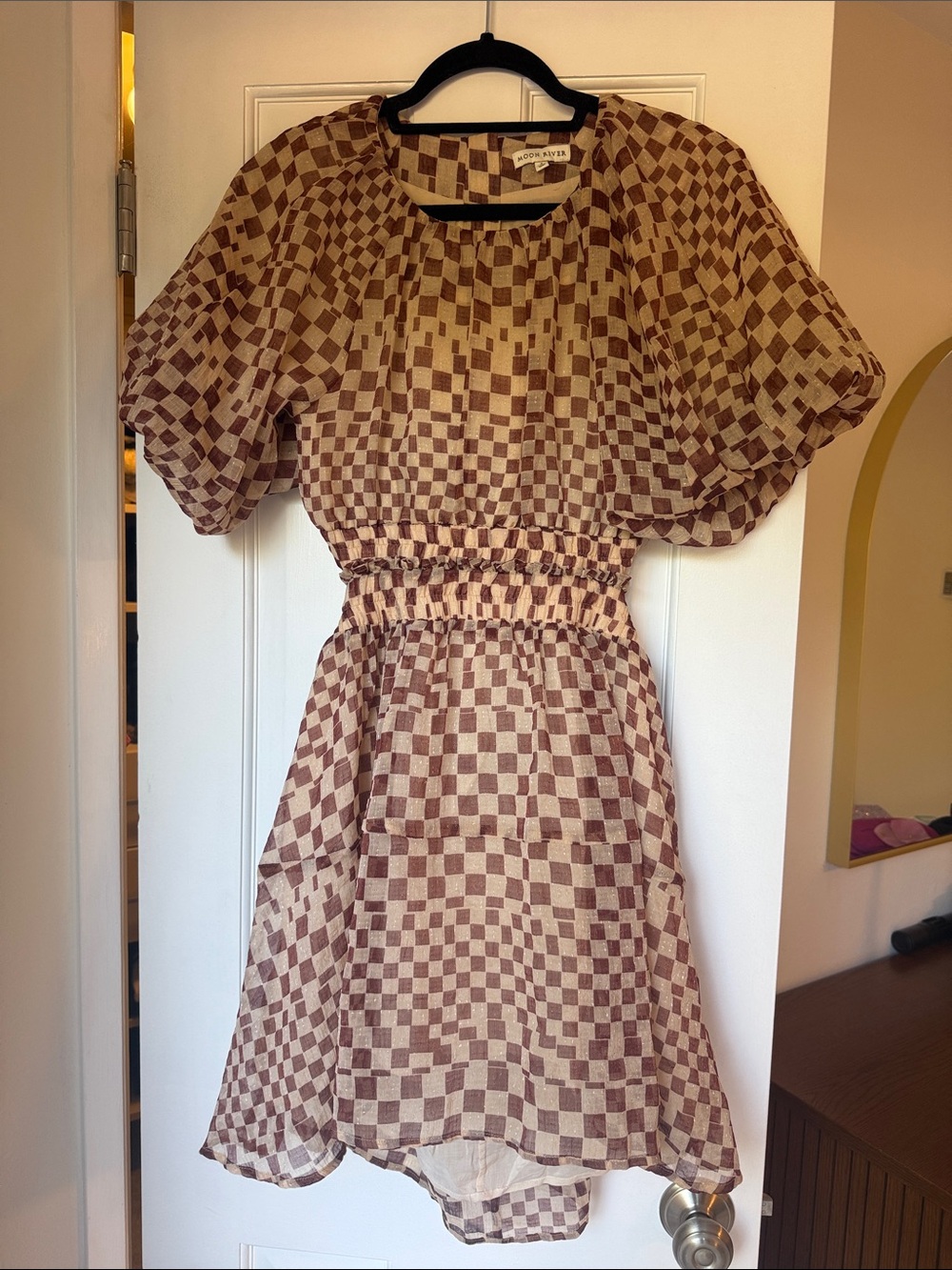 Moon River Brown Checkered Puff-Sleeve Mini Dress